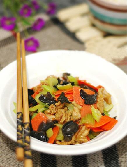 Thịt heo xào rau củ 2