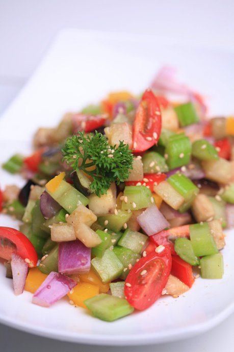 Cần tây sa lát rượu vang đỏ