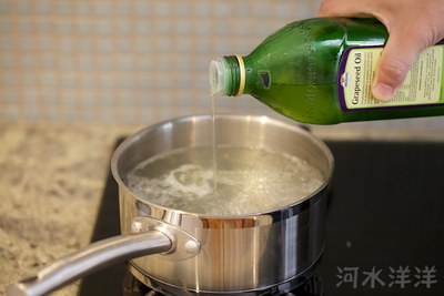 Hạnh nhân xào cần tây bước 5