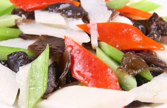 Cần tây xào nấm